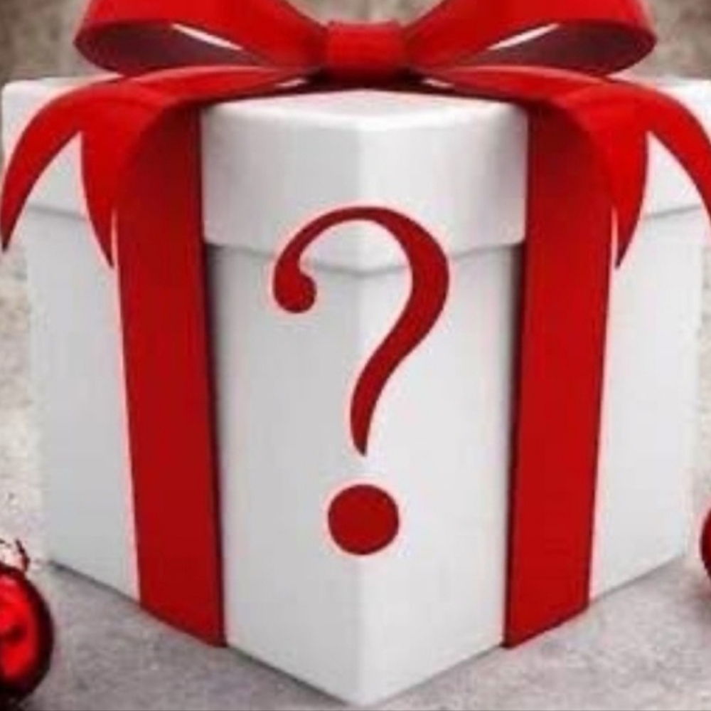 Christmas Mystery 5‎ pound Box 🎅📦